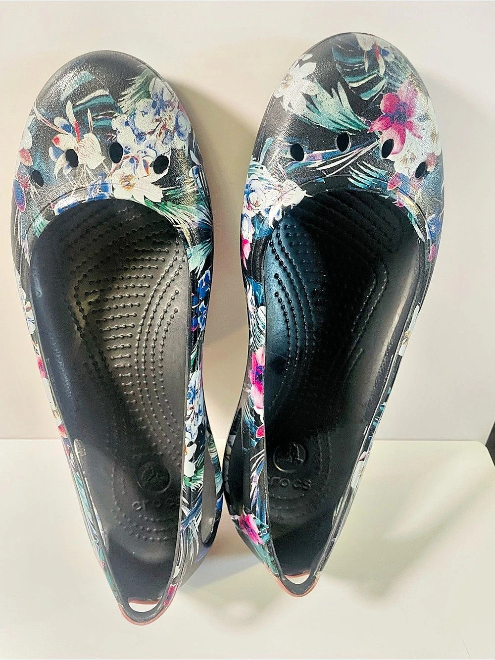 Crocs Lina Graphic Floral Flat Black & Pink Women's 9